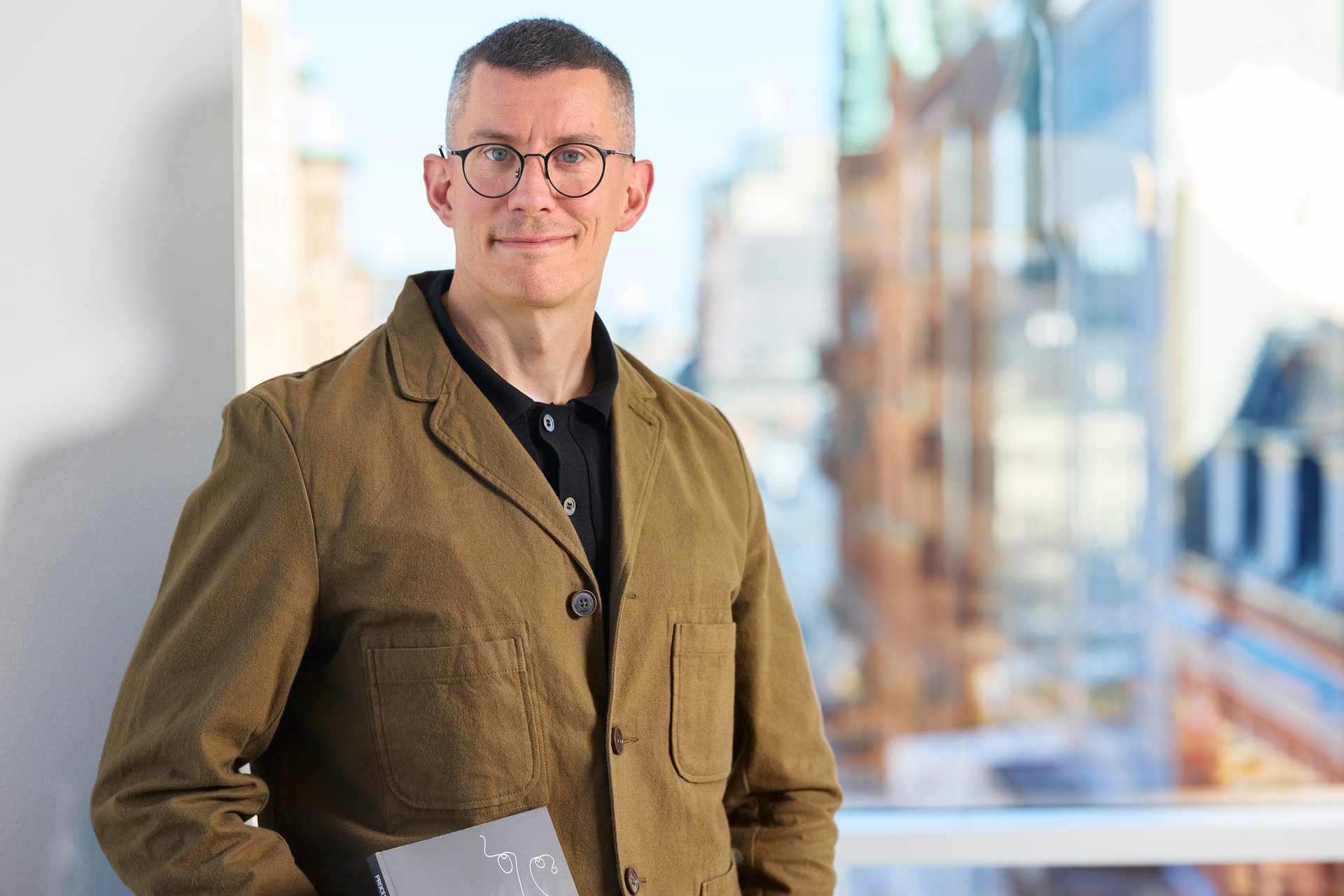 <span id="hs_cos_wrapper_name" class="hs_cos_wrapper hs_cos_wrapper_meta_field hs_cos_wrapper_type_text" style="" data-hs-cos-general-type="meta_field" data-hs-cos-type="text" >Processjuristens handbok – en praktisk handbok för såväl processjurister, studenter och utbildningsaktörer</span>