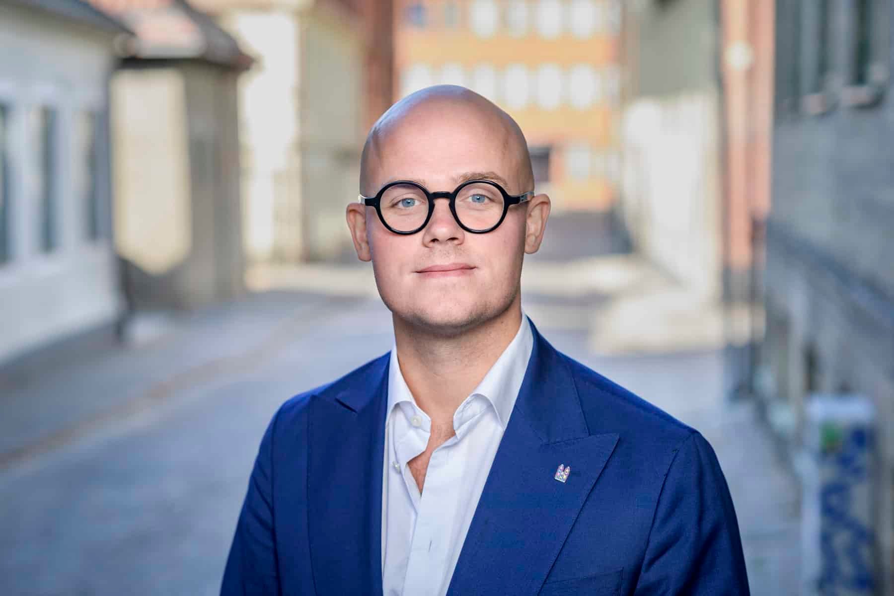 <span id="hs_cos_wrapper_name" class="hs_cos_wrapper hs_cos_wrapper_meta_field hs_cos_wrapper_type_text" style="" data-hs-cos-general-type="meta_field" data-hs-cos-type="text" >”Ett mycket imponerande AI-verktyg” – Lunds universitet i samarbete med Foyen</span>